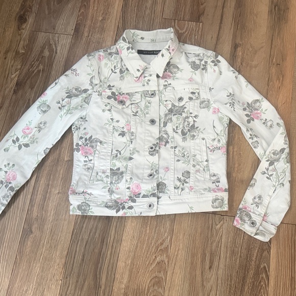 Jackets & Blazers - Floral Denim Jacket